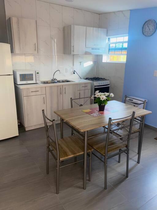 Cozy 1-Bedroom Apartment Close To City Center Вилемстад Екстериор снимка